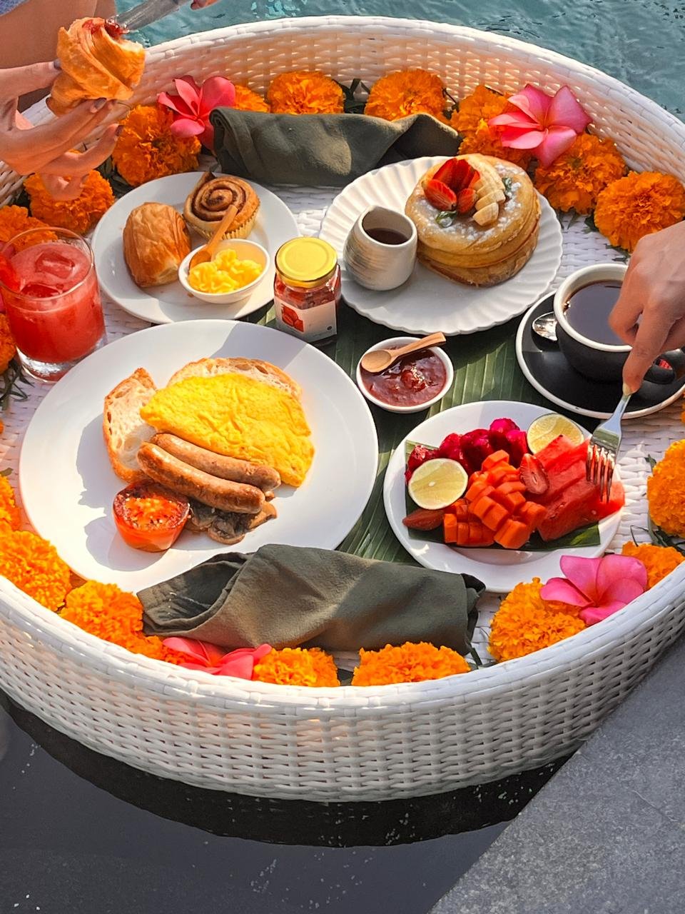 Floating Breakfast